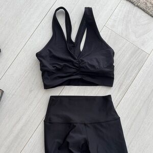 Alo Yoga Black Women's Sports Bra and Leggings Set